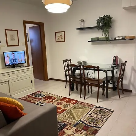 Accademia Family Apartman *